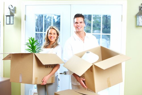 Forest Gate man with van helping with a flat or house move